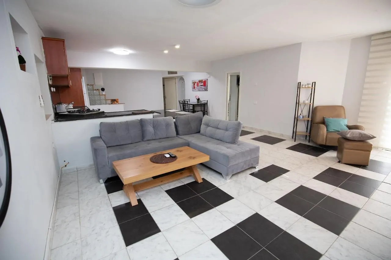 Apartment In Barnea Eilat